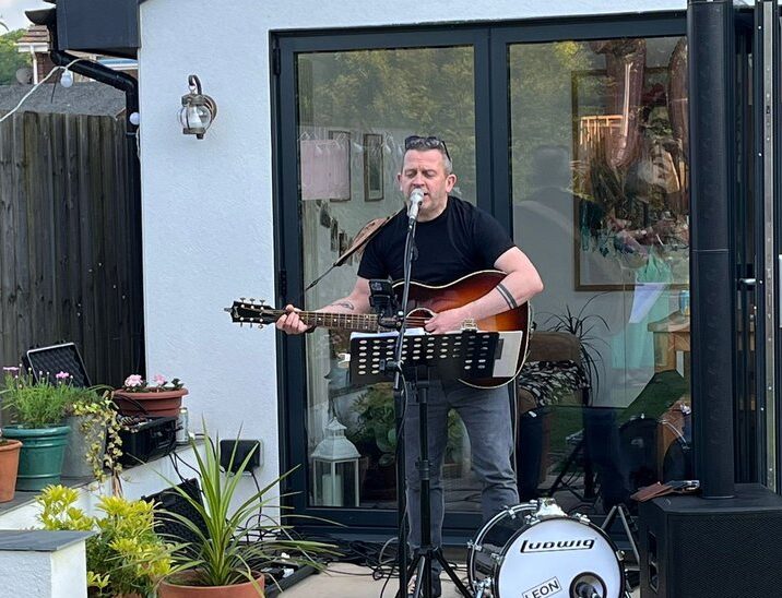 leon oxenham, live music, exeter golf and country club