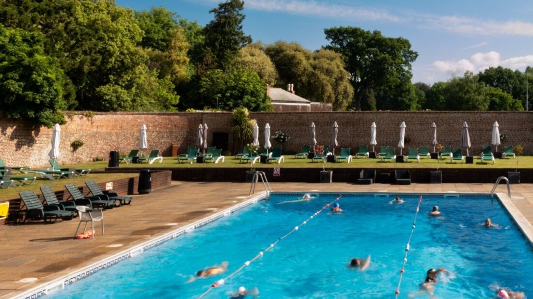 outdoor swimming pool exeter golf and country club